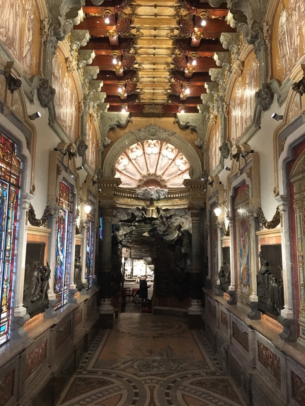 Manresa_CaveEntrance